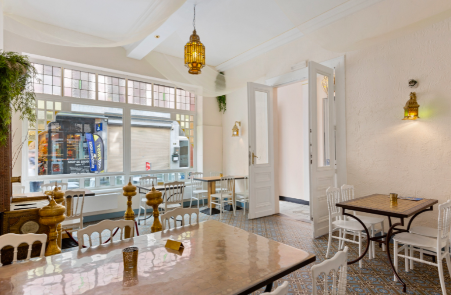 Interieur van Msemen Antwerpen, de eerste Riad in de Hoogstraat met authentieke Marokkaanse sfeer